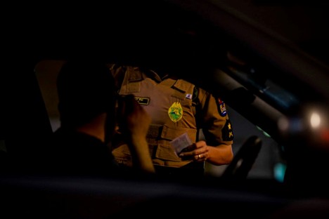 policeofficer and cardriver